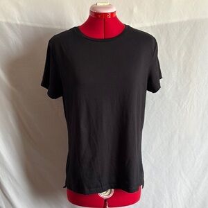 MM147 Bench Black Short Sleeve Crew Neck Tee